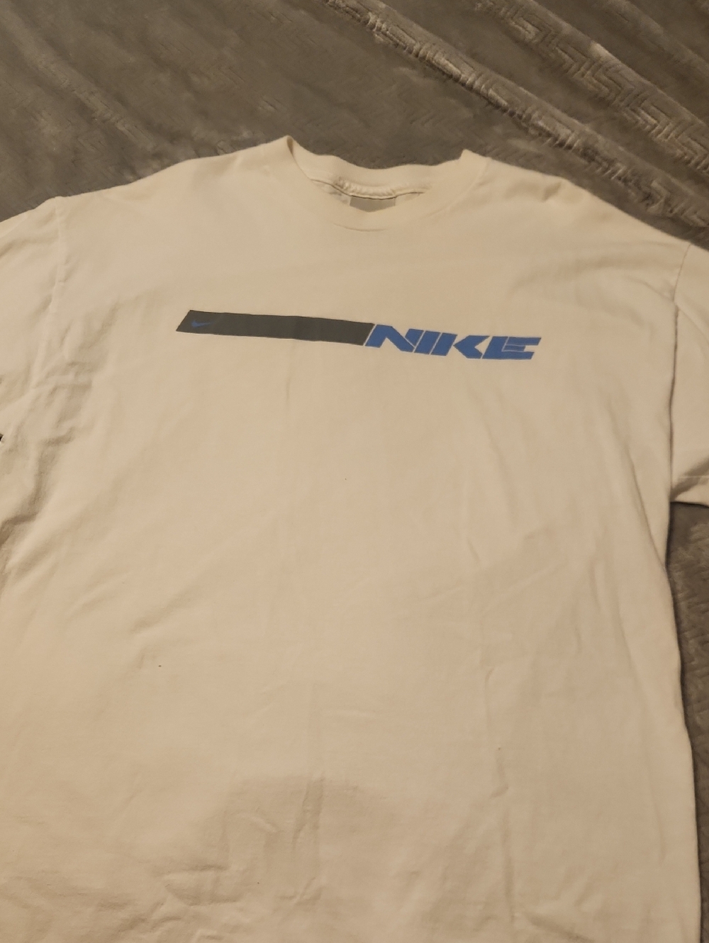 Nike Men’s Cream Short Sleeve Tee with Blue Logo Stripe